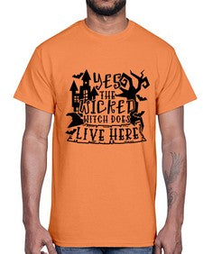 yes the wicked witch does live here 2#- witch- Cotton Tee
