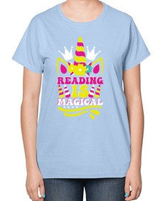 reading is magical 366# - unicorn-  Ladies T-Shirt