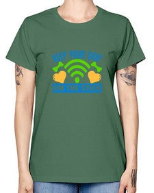 keep your grip on the stick 35# - video games -  Missy T-Shirt